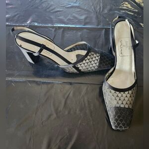 Nina heels size 9.5 sheer ⚫️
